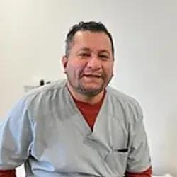 Dr. Eddie Macías