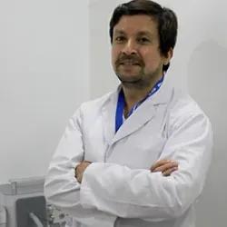 Dr. Cristian Sanhueza